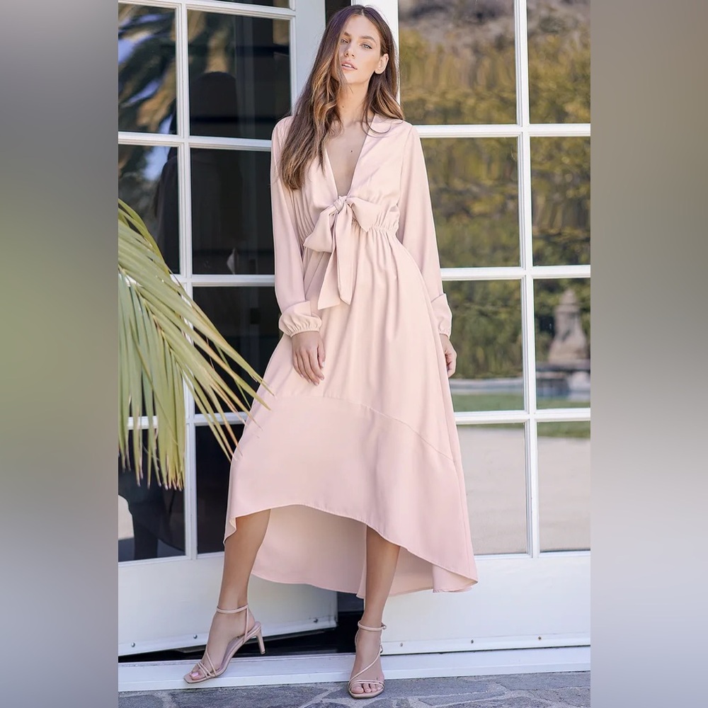 Lulu’s women’s blush pink midi dress, long sleeve, tie front. Size large.